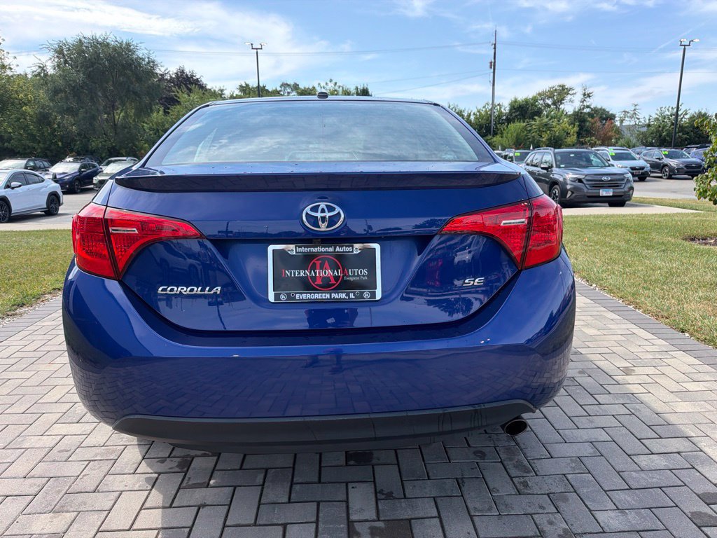 Used 2018 Toyota Corolla SE w/ SE Premium Package FWD image 7