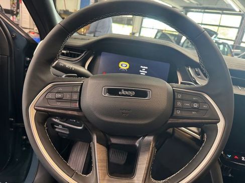 New 2026 Jeep Grand Cherokee L Limited AWD/4WD image 23