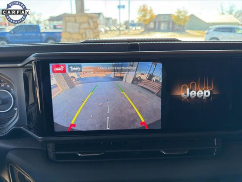 Used 2024 Jeep Wrangler Unlimited Rubicon image 13