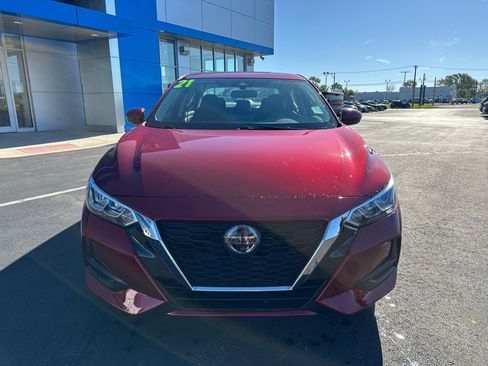 Used 2021 Nissan Sentra SV image 2