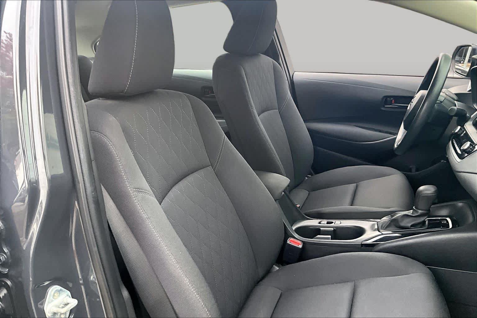 Used 2024 Toyota Corolla LE FWD image 9