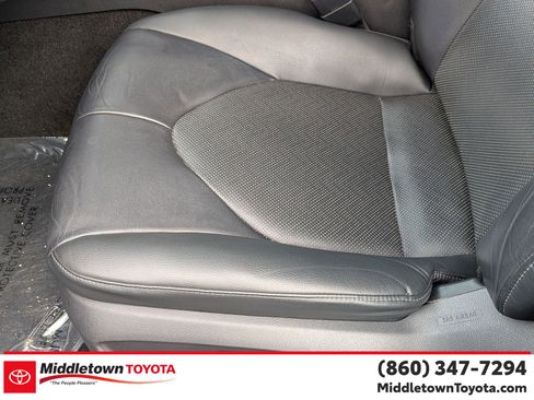 Certified 2021 Toyota Camry XLE w/ Navigation Upgrade Package image 15