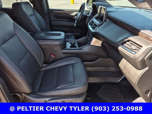 Used 2022 Chevrolet Tahoe Z71 w/ Luxury Package image 12