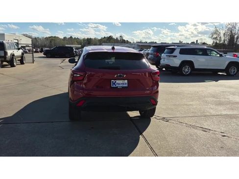 New 2026 Chevrolet Trax RS w/ Driver Confidence Package image 7