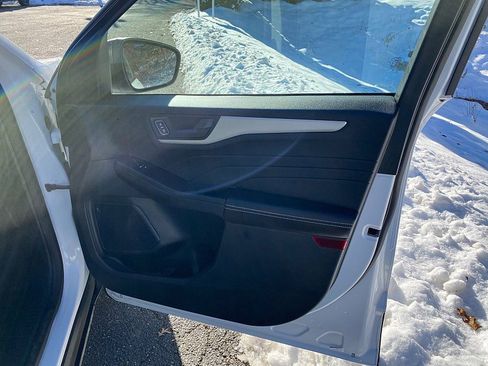 Certified 2022 Ford Escape SE w/ Convenience Package image 27