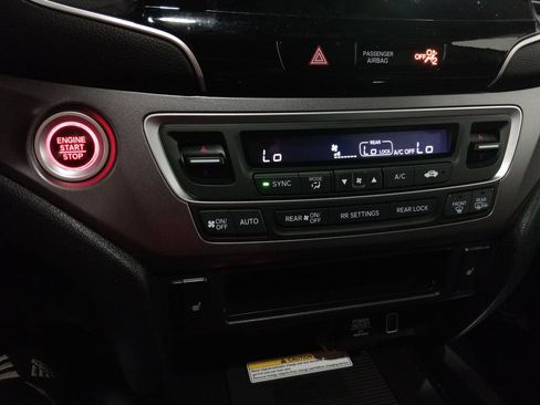 Used 2021 Honda Pilot Special Edition image 21