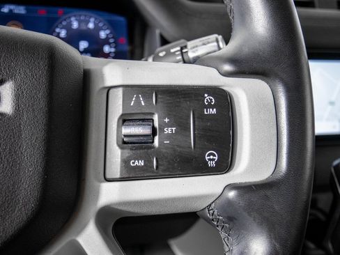 Used 2020 Land Rover Defender 110 SE image 21