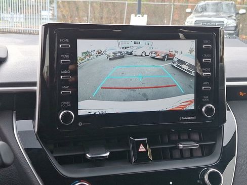 Used 2021 Toyota Corolla SE image 16