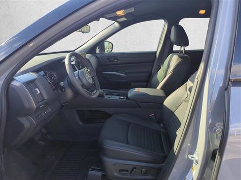 Used 2025 Nissan Pathfinder Rock Creek image 12