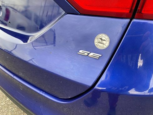 Used 2016 Ford Fusion SE FWD image 10
