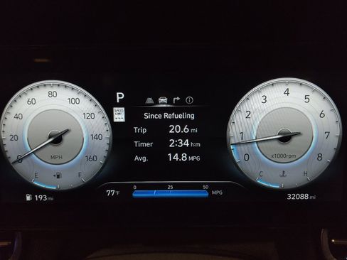Used 2025 Hyundai Elantra SEL FWD image 23