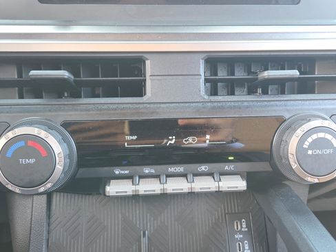 Used 2025 Toyota 4Runner SR5 image 33