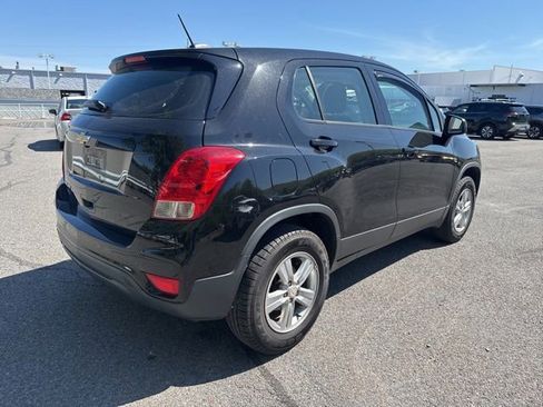 Used 2017 Chevrolet Trax LS AWD/4WD image 5