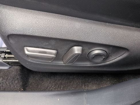 Certified 2025 Toyota Highlander XLE AWD/4WD image 16