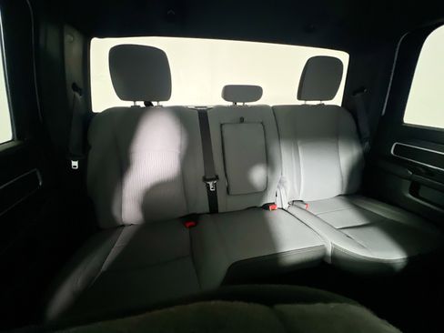 Used 2024 RAM 2500 Big Horn AWD/4WD image 33