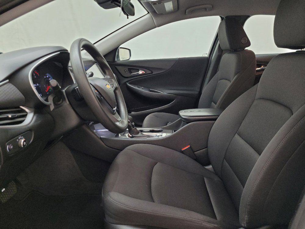Used 2023 Chevrolet Malibu LT FWD image 17