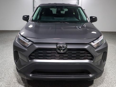 Used 2024 Toyota RAV4 LE AWD/4WD image 4