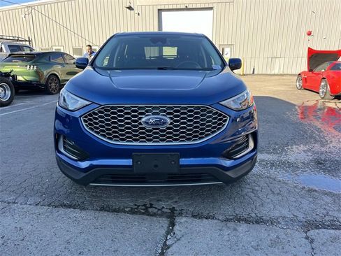 Used 2023 Ford Edge SEL image 8