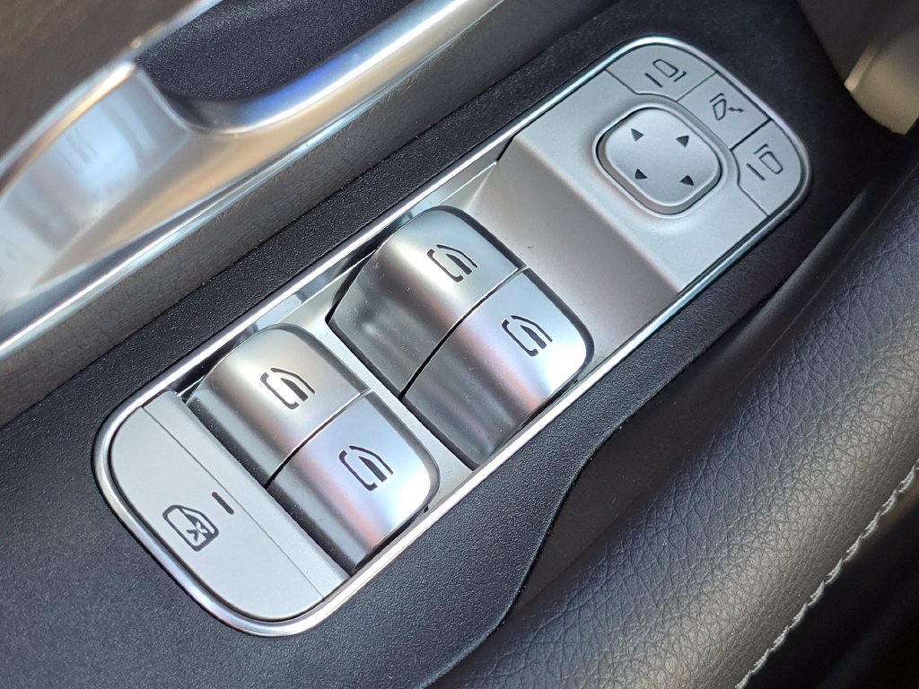 Certified 2026 Mercedes-Benz GLS 450 4MATIC image 25