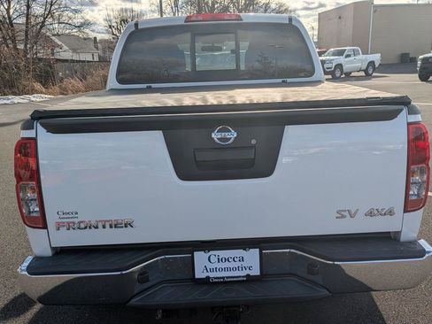 Used 2019 Nissan Frontier SV image 6