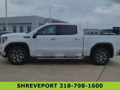 Used 2022 GMC Sierra 1500 SLT w/ SLT Convenience Package AWD/4WD image 5