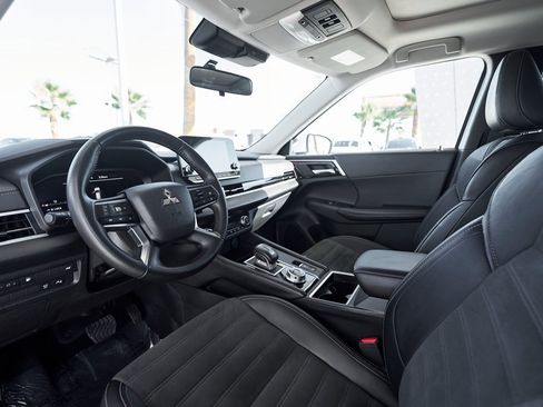 Used 2024 Mitsubishi Outlander Ralliart image 2