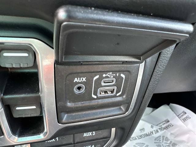 Used 2026 Jeep Wrangler Unlimited Rubicon AWD/4WD image 15