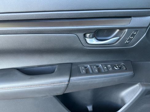 Used 2025 Honda CR-V Sport-L image 11
