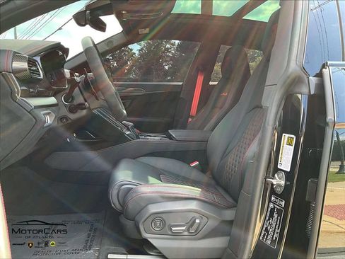 Used 2023 Lamborghini Urus Performante AWD/4WD image 23