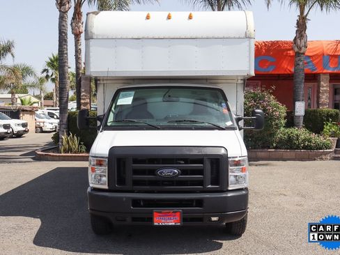 Used 2018 Ford E-350 and Econoline 350 Super Duty image 3