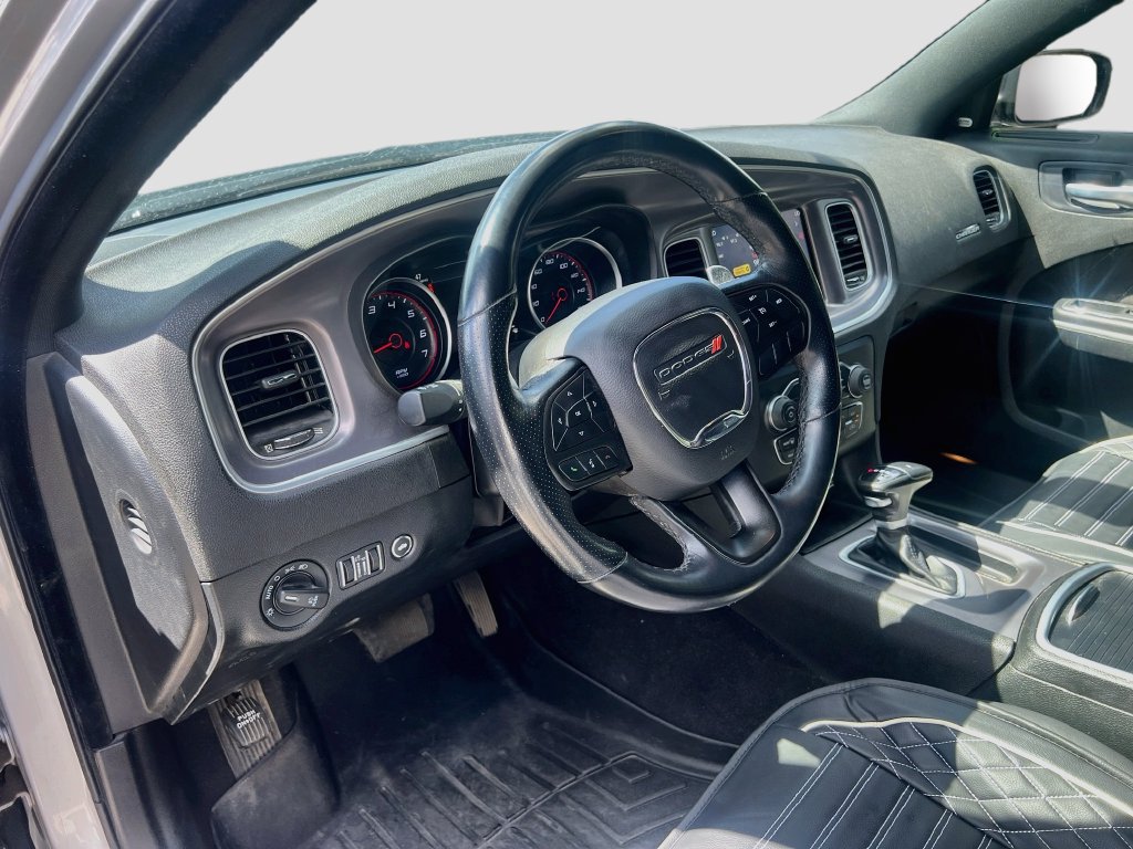 Used 2022 Dodge Charger R/T RWD image 9