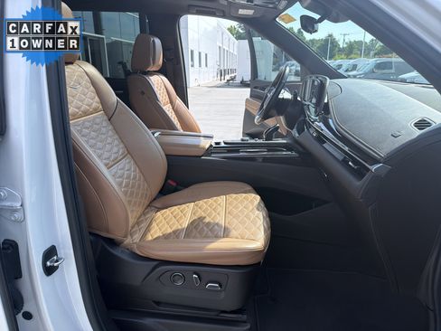 Used 2021 Cadillac Escalade Premium Luxury w/ Driver Assist Tech Package AWD/4WD image 35
