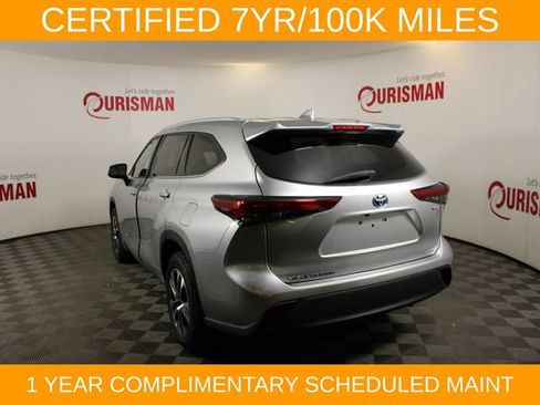 Used 2023 Toyota Highlander XLE AWD/4WD image 6