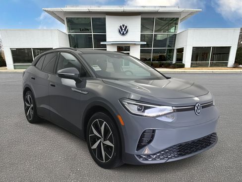 Used 2023 Volkswagen ID.4 Pro S image 1