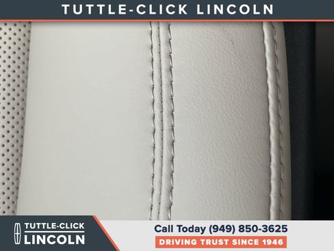 New 2025 Lincoln Corsair Reserve w/ Equipment Group 202A image 26