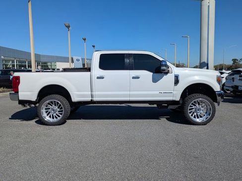 Used 2021 Ford F350 Lariat w/ Chrome Package image 3