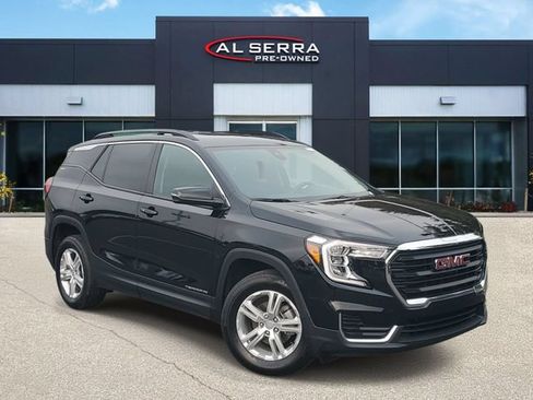 Certified 2024 GMC Terrain SLE w/ Driver Convenience Package AWD/4WD image 1