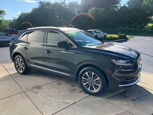 Used 2023 Lincoln Nautilus AWD w/ Premium Package image 8