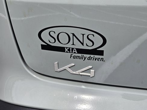 New 2026 Kia K4 LXS FWD image 10