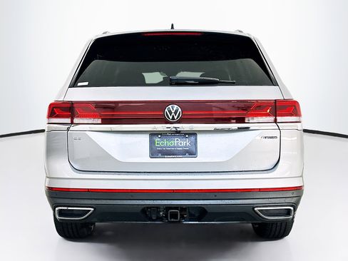 Used 2025 Volkswagen Atlas SE AWD/4WD image 7