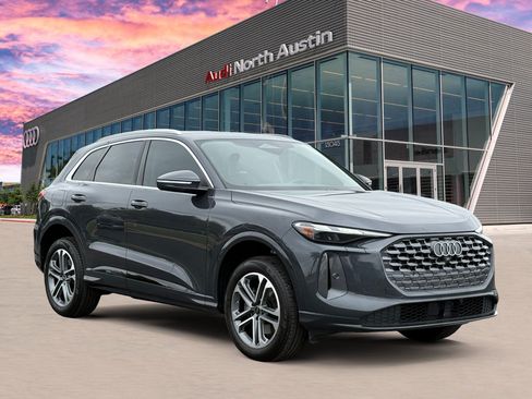 Certified 2025 Audi Q5 Premium w/ Convenience Package AWD/4WD image 4