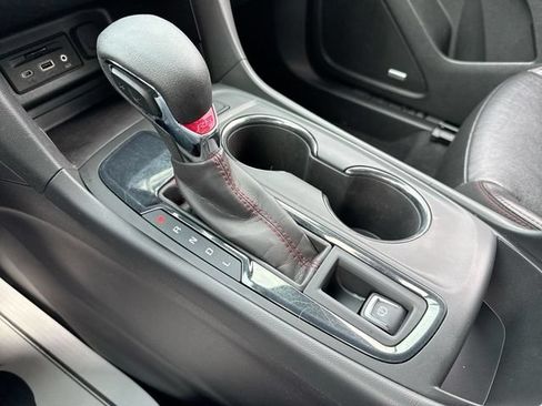 Used 2022 Chevrolet Equinox RS w/ RS Leather Package FWD image 20