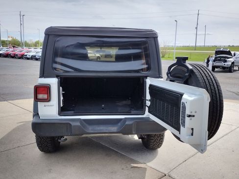 Used 2020 Jeep Wrangler Unlimited Sport S AWD/4WD image 17