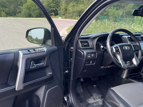 Used 2015 Toyota 4Runner SR5 Premium AWD/4WD image 16