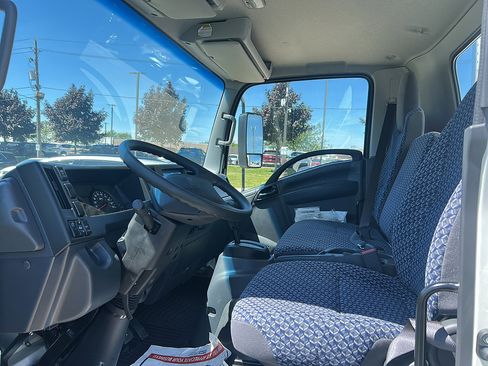 New 2025 Chevrolet Low Cab Forward 5500XG RWD image 4