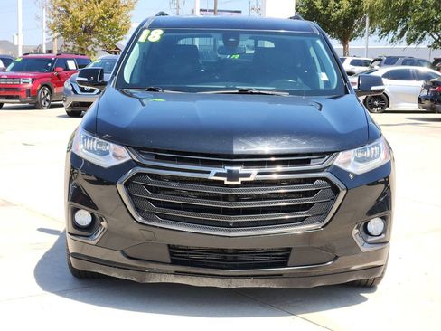 Used 2018 Chevrolet Traverse Premier w/ Redline Edition FWD image 2