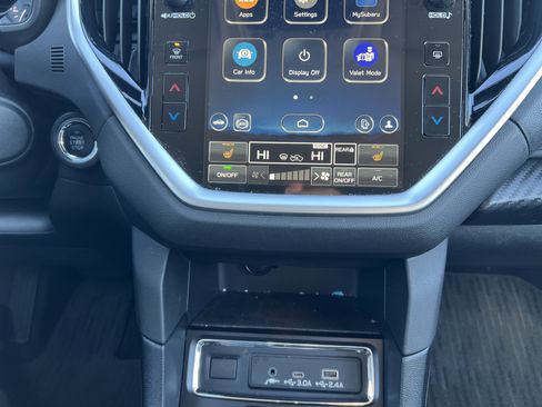 Used 2023 Subaru Ascent Premium w/ Convenience Package image 5