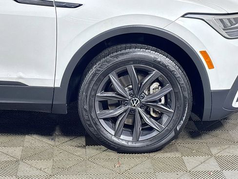 Certified 2023 Volkswagen Tiguan SE image 22
