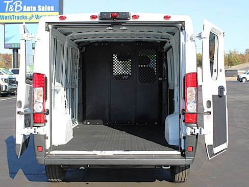 Used 2023 RAM ProMaster 2500 image 2