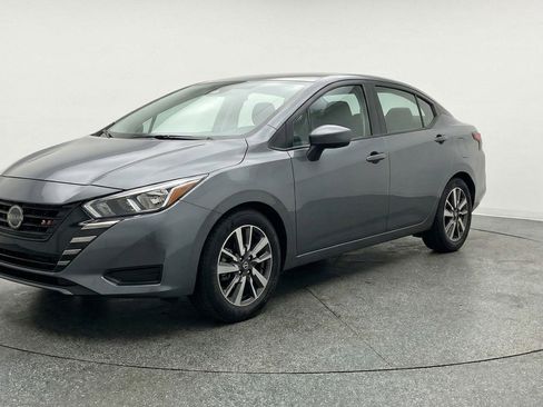 Used 2025 Nissan Versa SV image 3